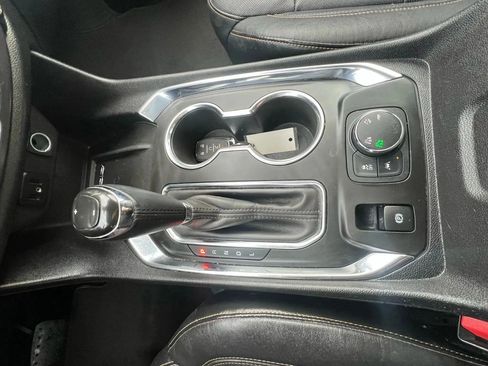 Used 2019 Chevrolet Traverse Premier AWD/4WD image 20