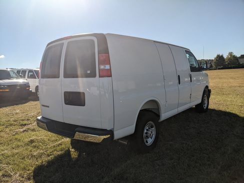 New 2025 Chevrolet Express 2500 w/ Driver Convenience Package image 9