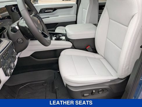 New 2026 Chevrolet Suburban Premier w/ Sun And Tow Package image 16