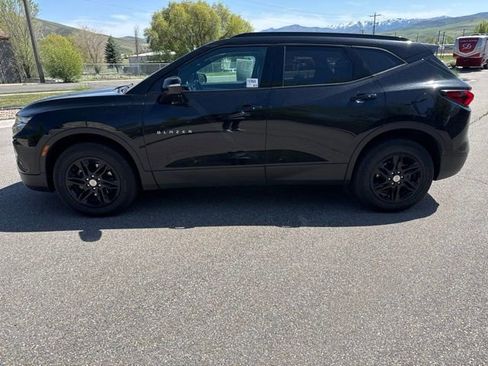 Used 2022 Chevrolet Blazer LT AWD/4WD image 3