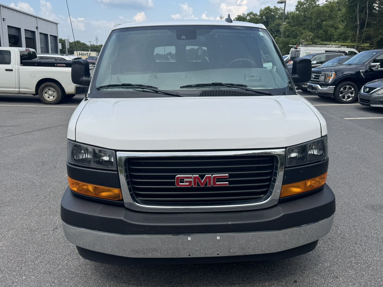 Used 2025 GMC Savana 3500 LT w/ LT Preferred Equipment Group RWD image 2