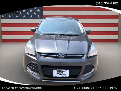 Used 2016 Ford Escape SE AWD/4WD image 2