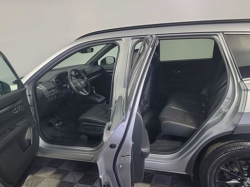 Used 2025 Honda CR-V Sport-L image 16