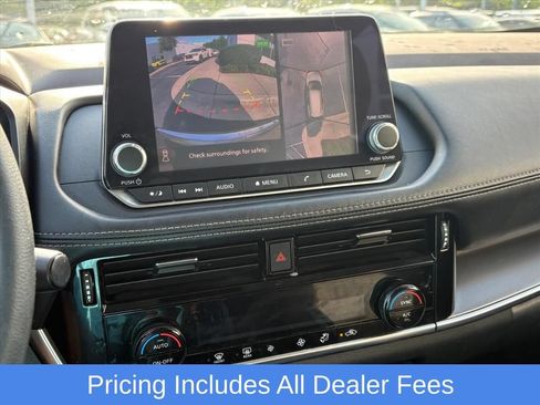 Used 2021 Nissan Rogue SV AWD/4WD image 11