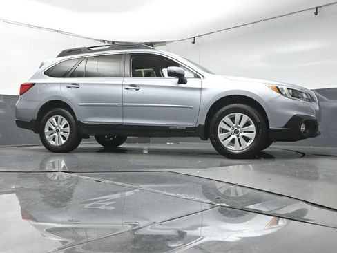 Used 2015 Subaru Outback 2.5i Premium AWD/4WD image 33