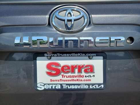 Used 2015 Toyota 4Runner SR5 RWD image 29