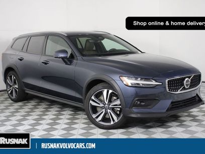Used 2025 Volvo V60 B5 Cross Country Plus