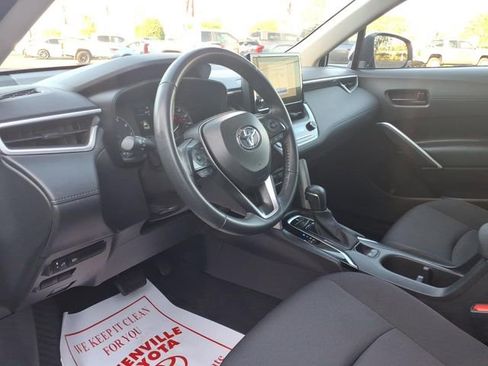 Used 2024 Toyota Corolla Cross LE AWD/4WD image 14