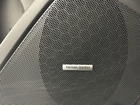 Used 2023 Subaru Forester Limited image 22