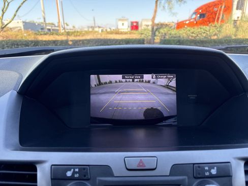 Used 2013 Honda Odyssey Touring Elite image 25