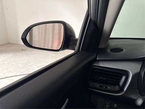 Used 2023 Kia Rio S image 36