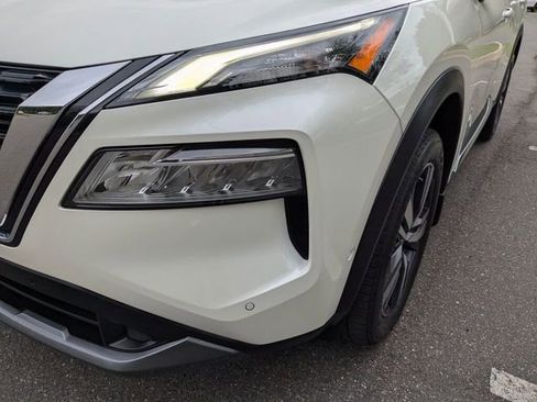 Used 2023 Nissan Rogue SL w/ SL Premium Package FWD image 5