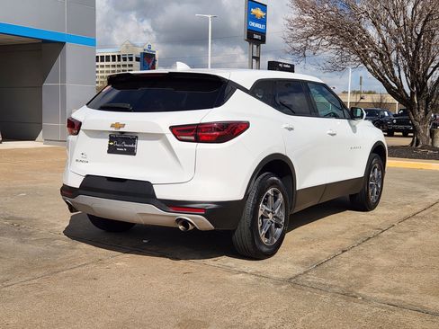 Used 2025 Chevrolet Blazer LT image 6