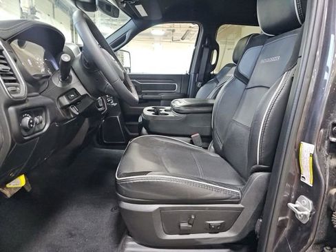 Used 2025 RAM 2500 Laramie AWD/4WD image 8