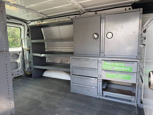 Used 2008 Ford E-250 and Econoline 250 RWD image 11