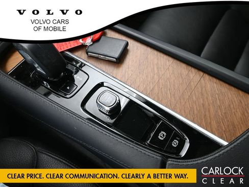 Used 2023 Volvo XC90 B6 Plus w/ Protection Package Premier image 21