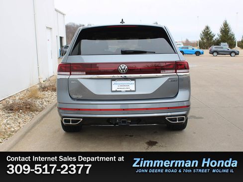 Used 2024 Volkswagen Atlas SEL Premium R-Line image 5