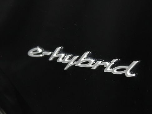 Used 2024 Porsche Cayenne image 24