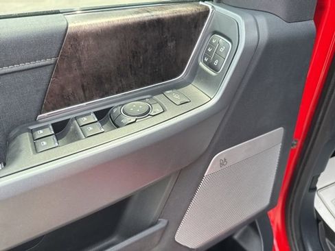 Used 2024 Ford F250 Lariat w/ Chrome Package image 18