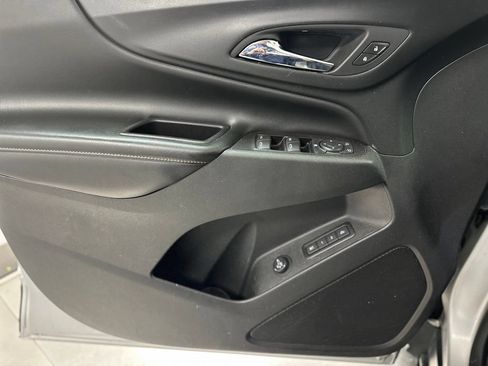 Used 2020 Chevrolet Equinox Premier w/ LPO, Floor Liner Package FWD image 15