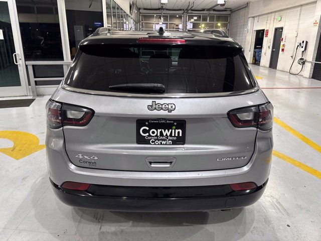 Used 2022 Jeep Compass Limited w/ Elite Group AWD/4WD image 5