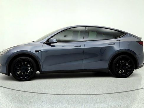 Used 2022 Tesla Model Y Long Range AWD/4WD image 8