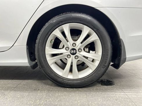 Used 2013 Hyundai Sonata Limited w/ Premium Pkg FWD image 34