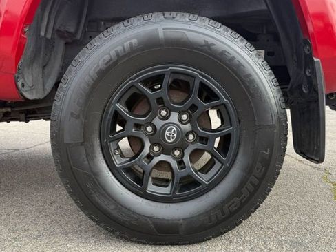 Used 2021 Toyota Tacoma SR5 image 10