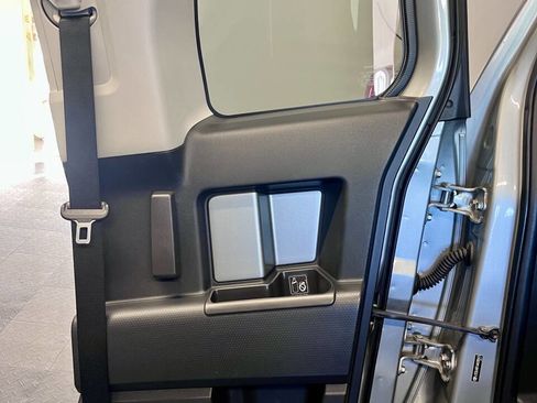 Used 2010 Toyota FJ Cruiser Base 4x4 4dr SUV 5A image 26