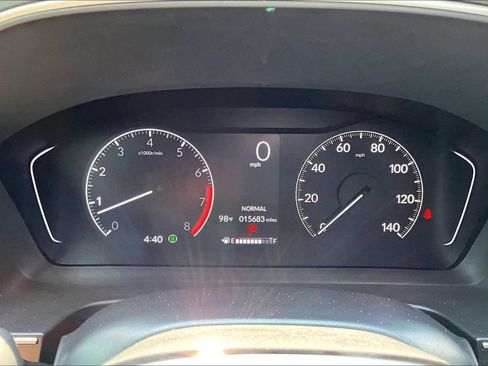 Used 2025 Honda Pilot Touring image 12