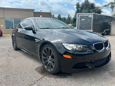 Used 2011 BMW M3 Convertible RWD image 3