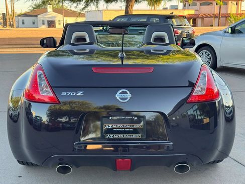 Used 2014 Nissan 370Z Touring w/ Sport Package RWD image 7