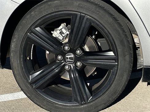 Used 2024 Honda Accord Sport image 9