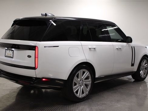 Used 2023 Land Rover Range Rover SE AWD/4WD image 7