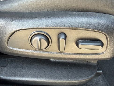 Used 2019 GMC Acadia SLT w/ Black Edition image 31