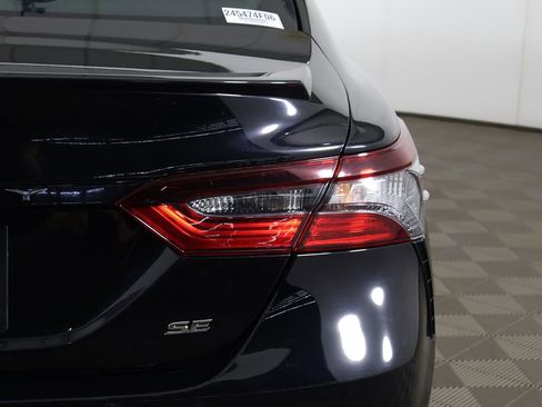 Used 2024 Toyota Camry SE image 15