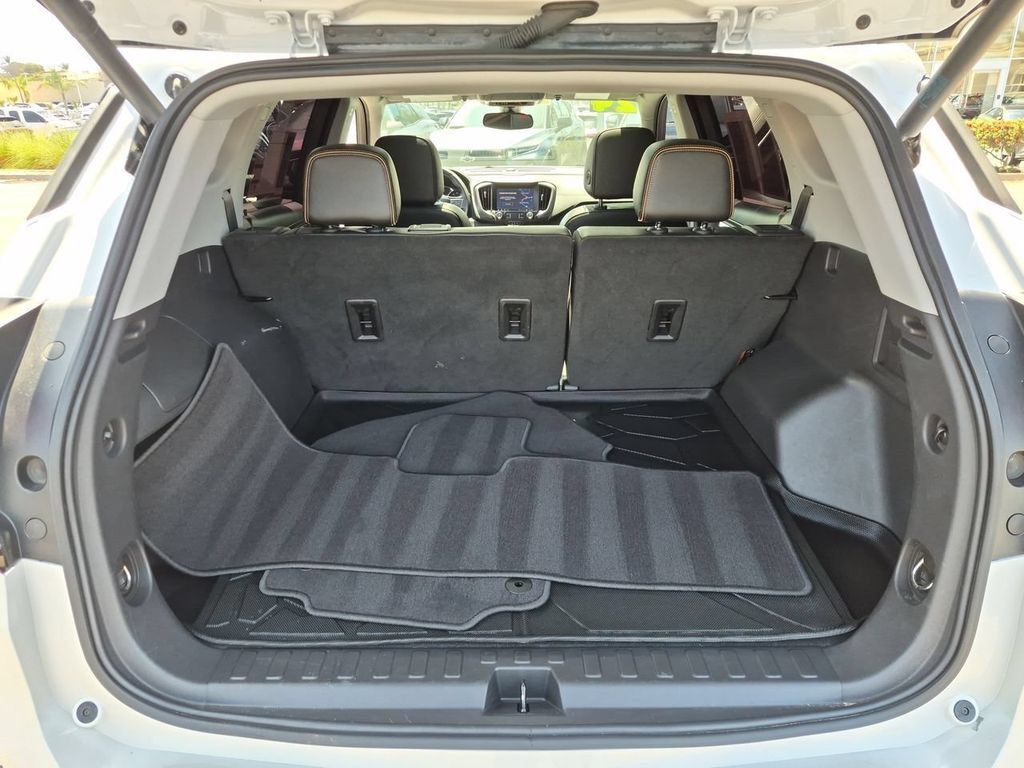 Used 2024 GMC Terrain AT4 w/ Infotainment Package II AWD/4WD image 27