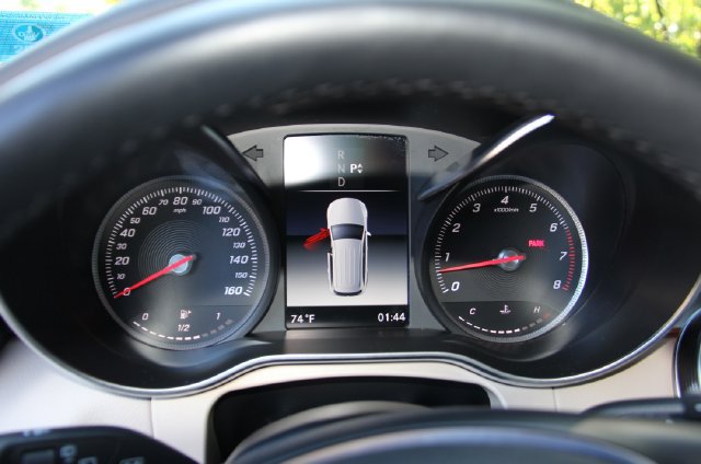 Used 2019 Mercedes-Benz GLC 300 4MATIC image 24