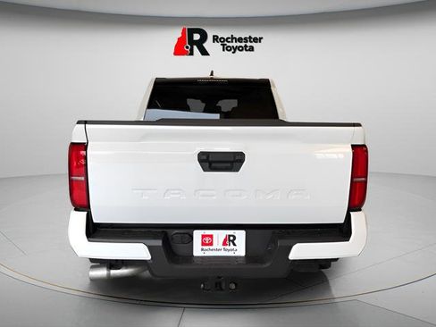 Used 2025 Toyota Tacoma SR5 image 4
