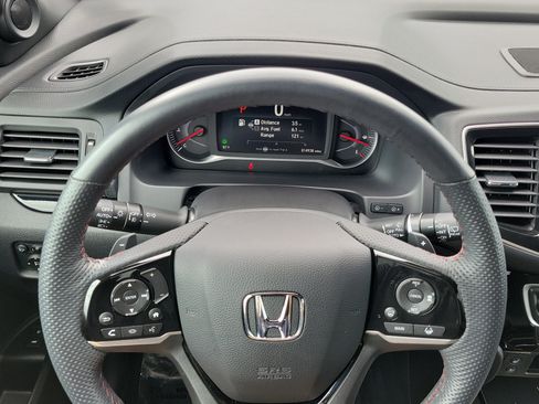 Used 2024 Honda Passport Black Edition image 23