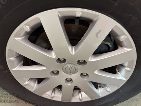 Used 2016 Chrysler Town & Country Touring image 33