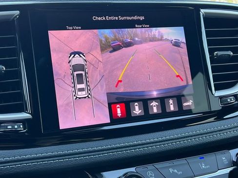 New 2026 Chrysler Pacifica Select FWD image 25