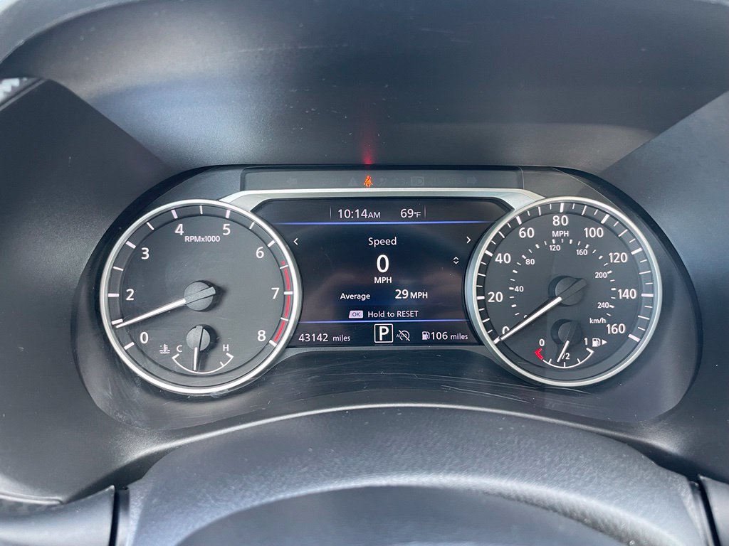 Used 2025 Nissan Sentra SR FWD image 9