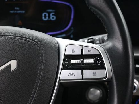 Used 2025 Kia Telluride S FWD image 24