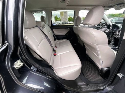 Used 2017 Subaru Forester 2.5i Limited AWD/4WD image 16