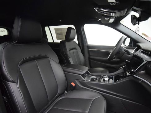 New 2026 Jeep Grand Cherokee L Limited AWD/4WD image 17