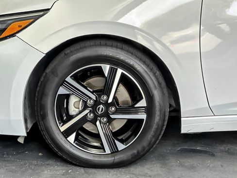 Used 2024 Nissan Sentra SV FWD image 23