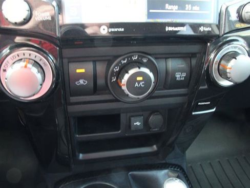 Used 2021 Toyota 4Runner TRD Off-Road Premium AWD/4WD image 46