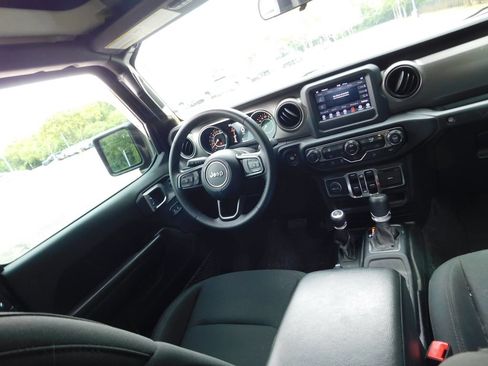 Used 2020 Jeep Wrangler Unlimited Sport S AWD/4WD image 3
