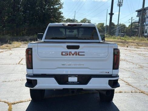 Used 2024 GMC Sierra 2500 AT4 w/ AT4 Premium Plus Package AWD/4WD image 6